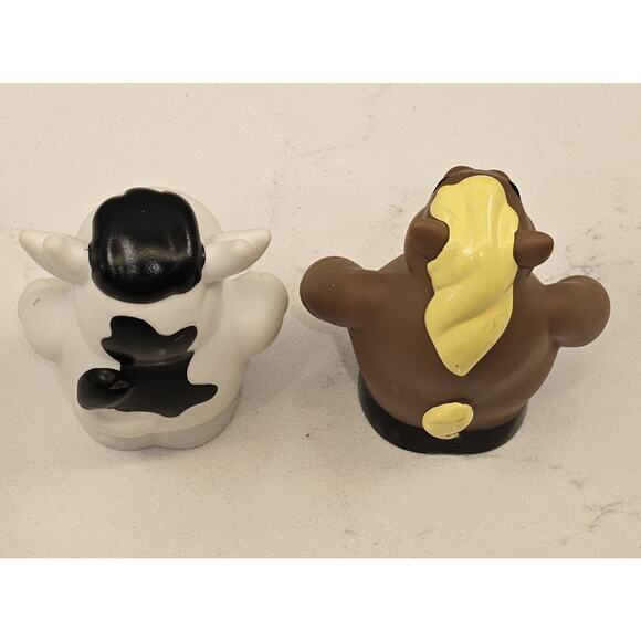 Ertl JOHN DEERE Toy Farm Animal Replacement Figures: Horse and Cow - Picture 3 of 5